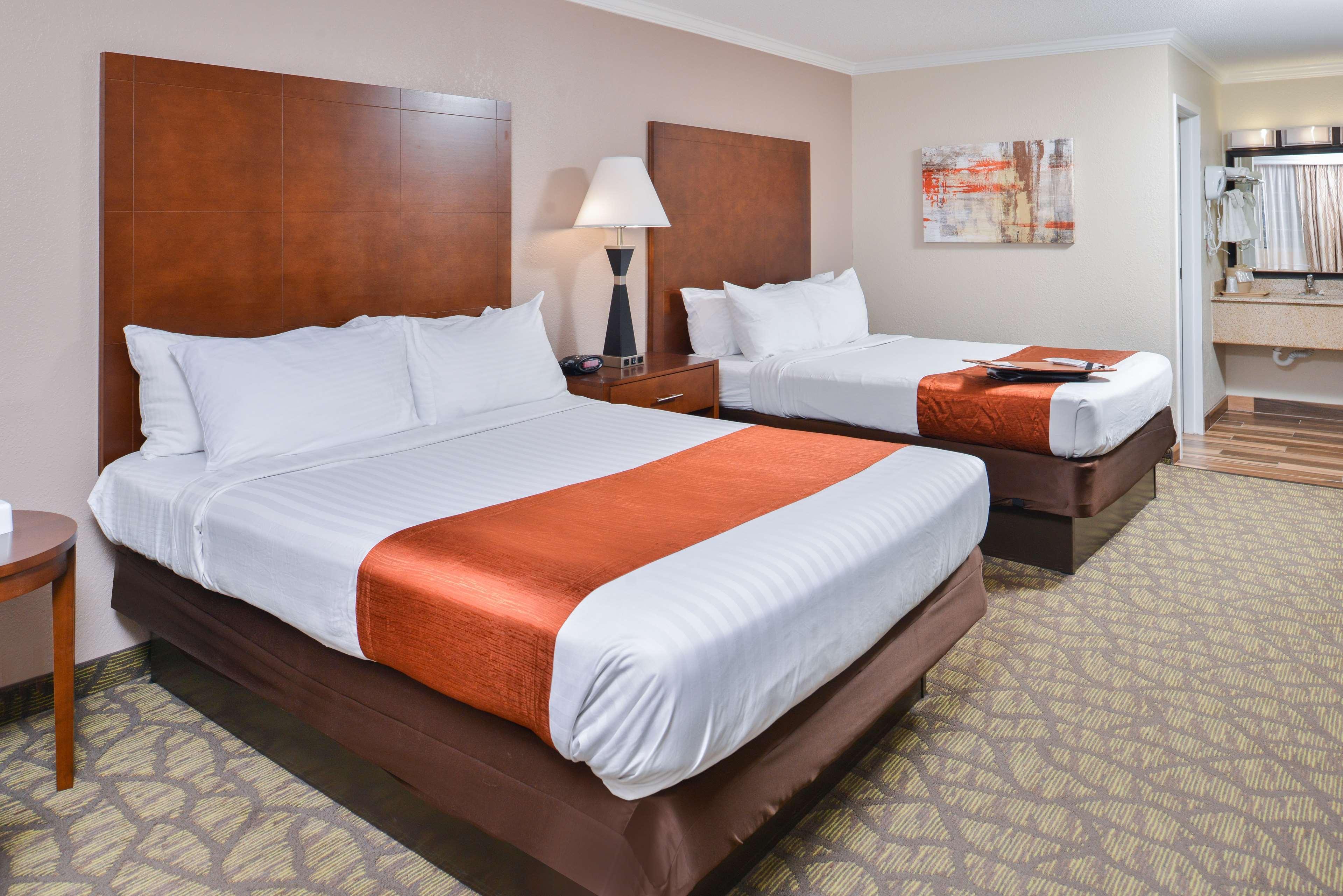 Best Western Of Hartland Екстериор снимка