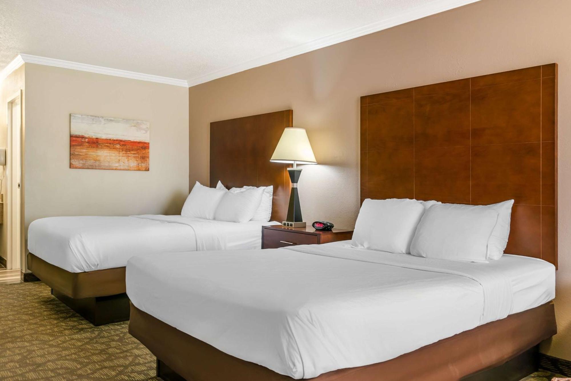Best Western Of Hartland Екстериор снимка
